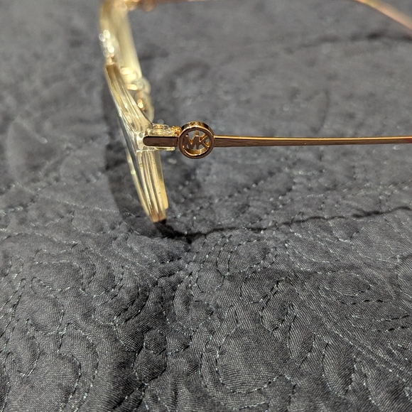 Michael Kors Clear/Rose Gold Frames - Picture 2 of 11